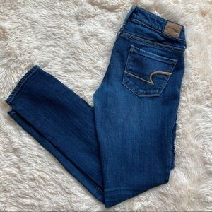 American Eagle Outfitters Women’s Skinny Jeans in Dark Blue